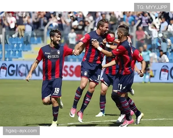 卡利亚里中场组织