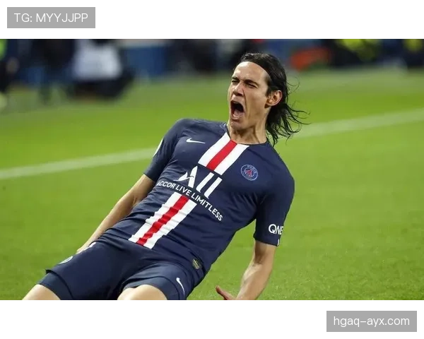 卡瓦尼这日常，谁能想到绿茵场上狼王晚上居然这么忒会折腾？